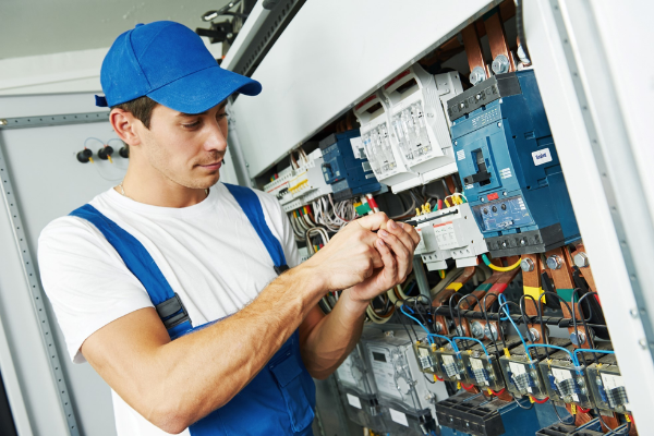 industrial electrical contractor